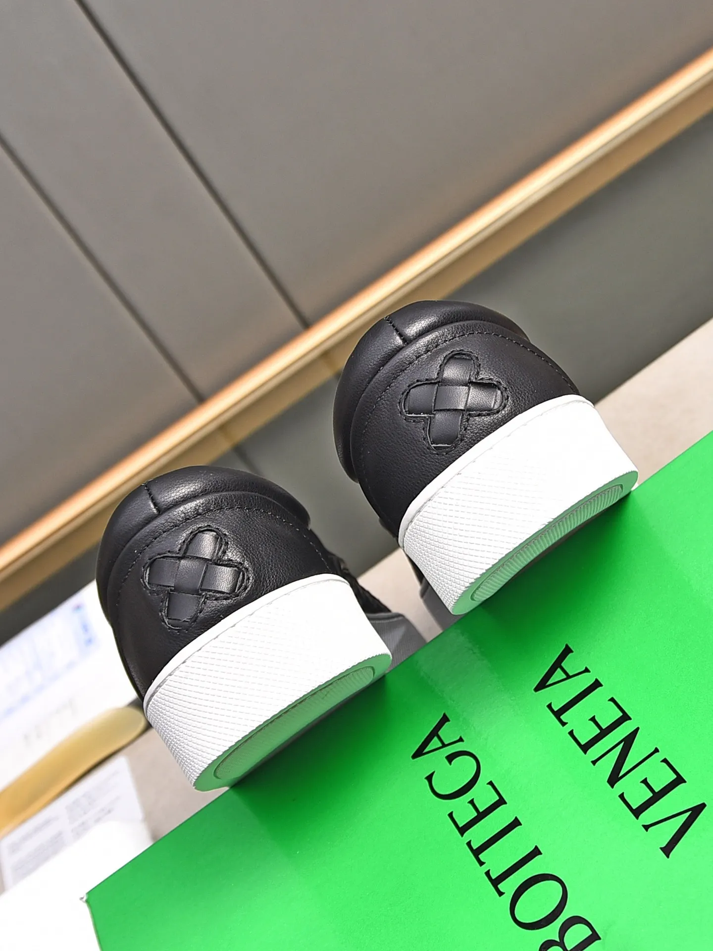 Men's Men's Shoes💰520 [Hot Diamond Sleeves Series] BOTTEG* VENET* - high-end boutique Size: 38-44 (45 customized) BV new product, first-layer cowhide artificially woven classic style harmoniously blends with contemporary fashion temperament, rubber soles are light and flexible, water-dyed sheepskin pads! [Taobao, Tmall, and live streaming are the first choices]
